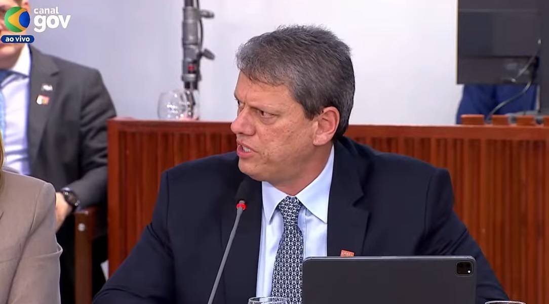 Governo de SP rebate acusação