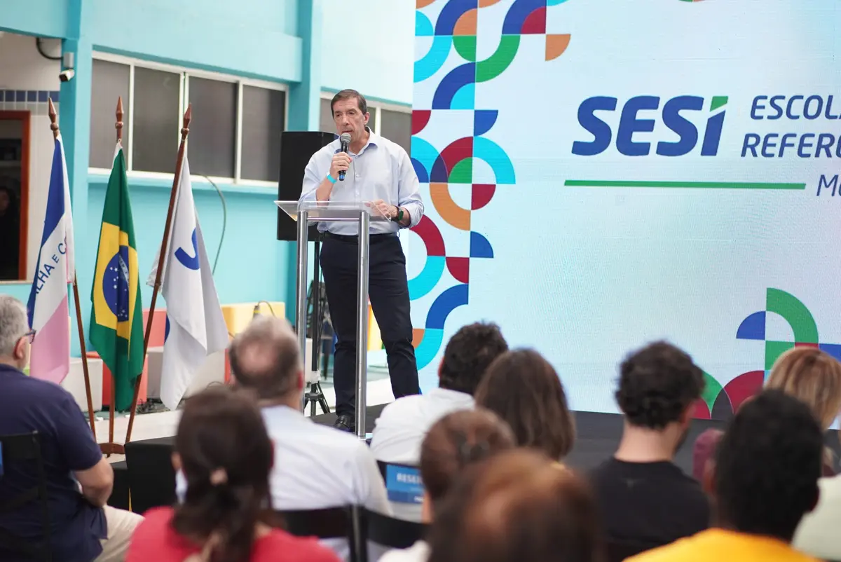 SESI reinaugura escola