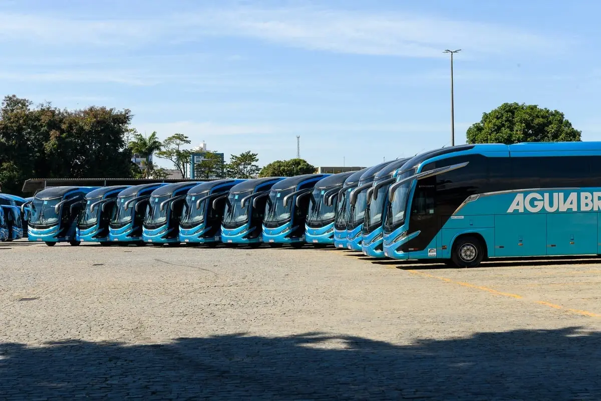 Águia Branca abre 58 vagas de emprego para motoristas e mecânicos no ES